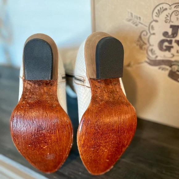 NWT Junk Gypsy by Lane White Boots - Picture 5 of 13